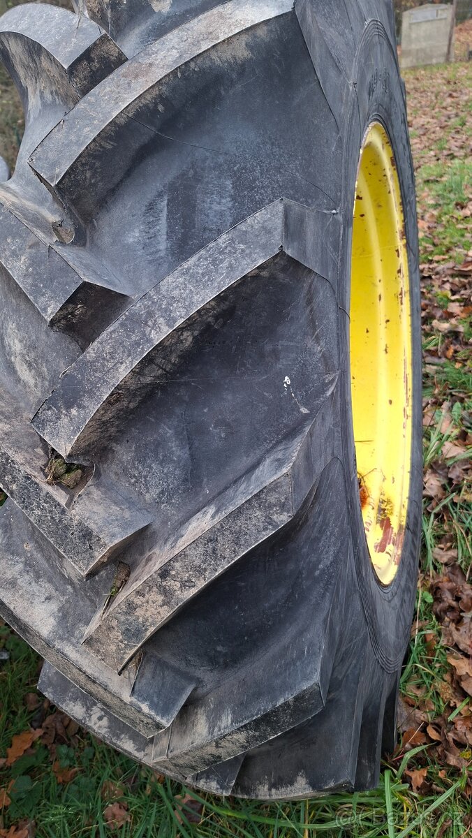 Zetor kompletní kola 16,9 - 30 - 5