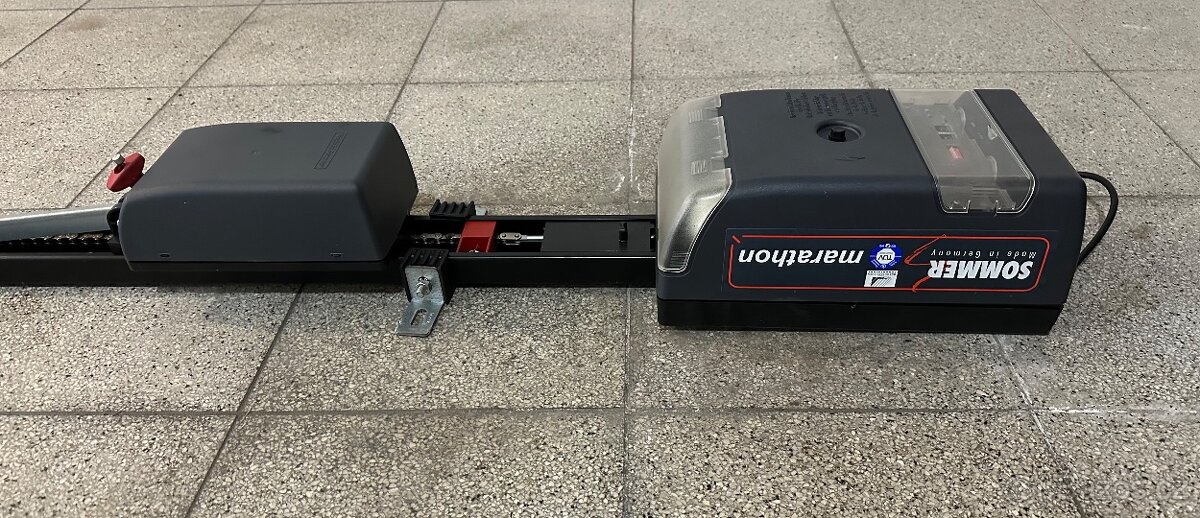 Pohon garazovych vrat Sommer - 5