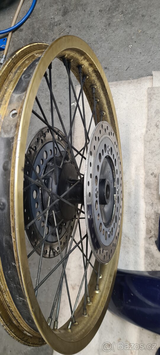 Afrika twin 750 díly - 5