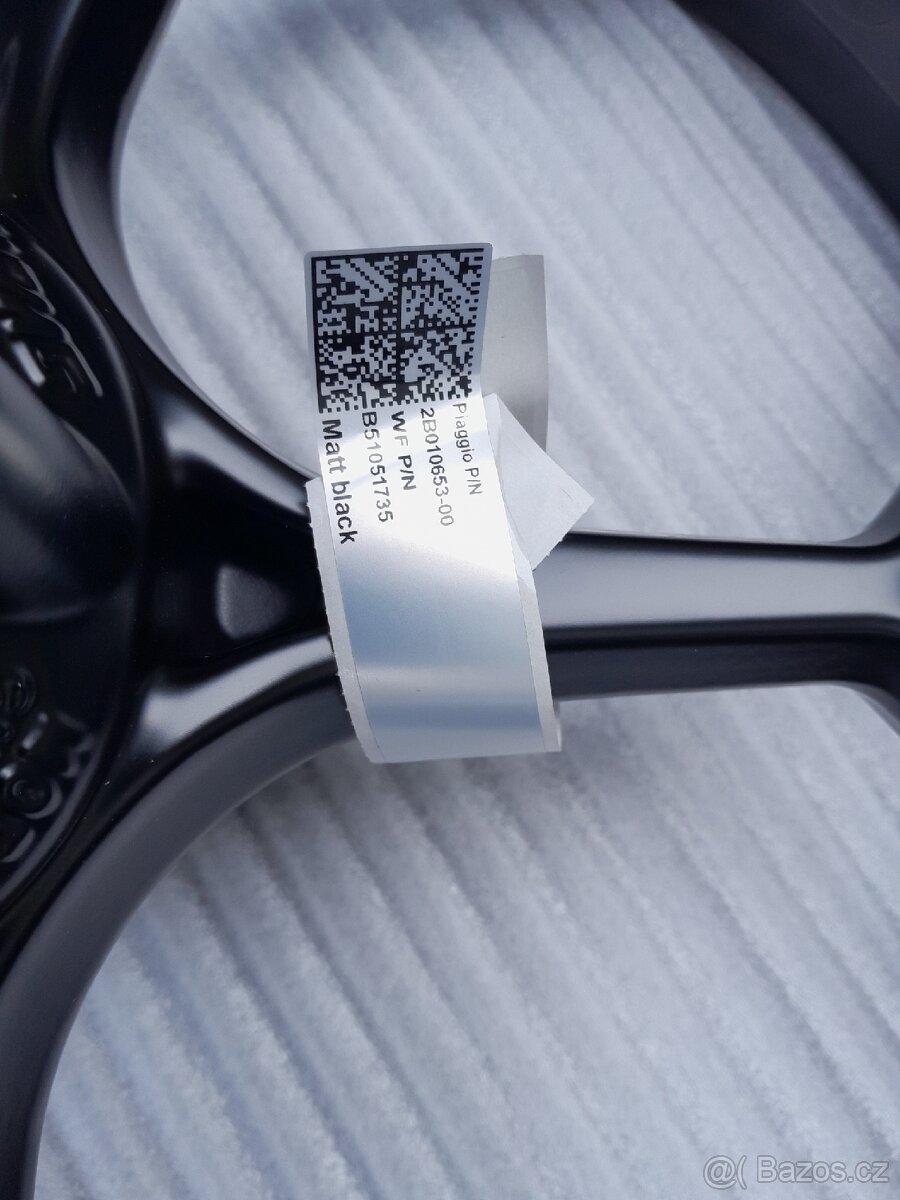 Přední kolo nové Moto guzzi v100 Mandello - 5