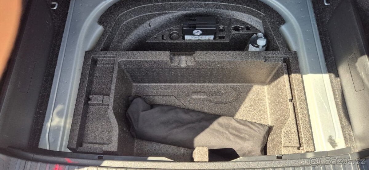 Škoda Octavia Combi 2.0 TDI STYLE First Edition - 5