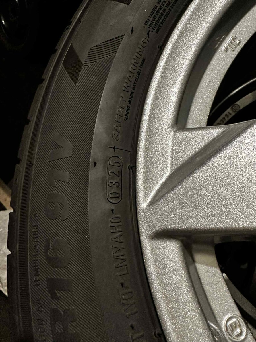 Alu kola Rial 5x112 R16, pneu Kumho ECSTA HS52 4RIB - 205/55 - 5