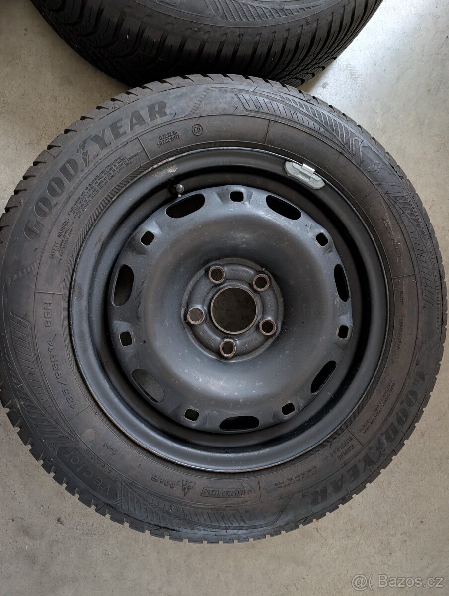 Kompletní krásná zimní sada 185/65/R14 - 5
