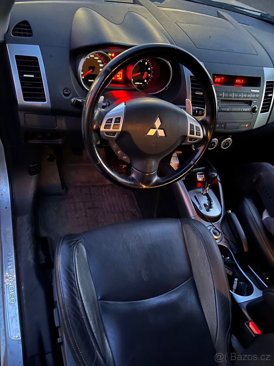 Mitsubishi Outlander - 5