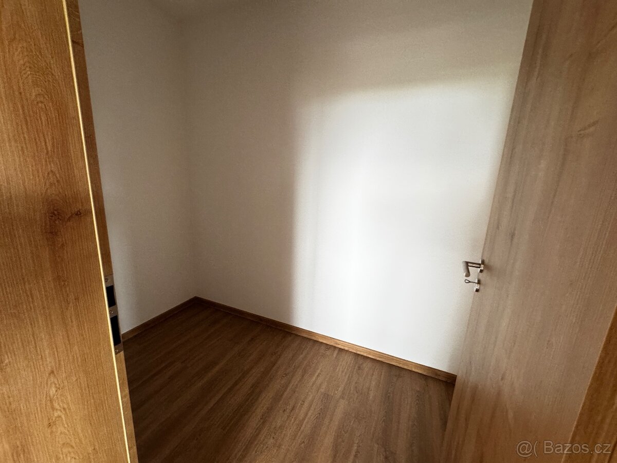 Nový velký byt 3+kk - 5