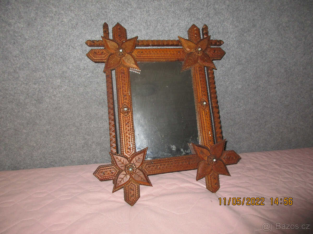 Prodám z pozůstaosti zdobené zrcadlo a korbel - 5