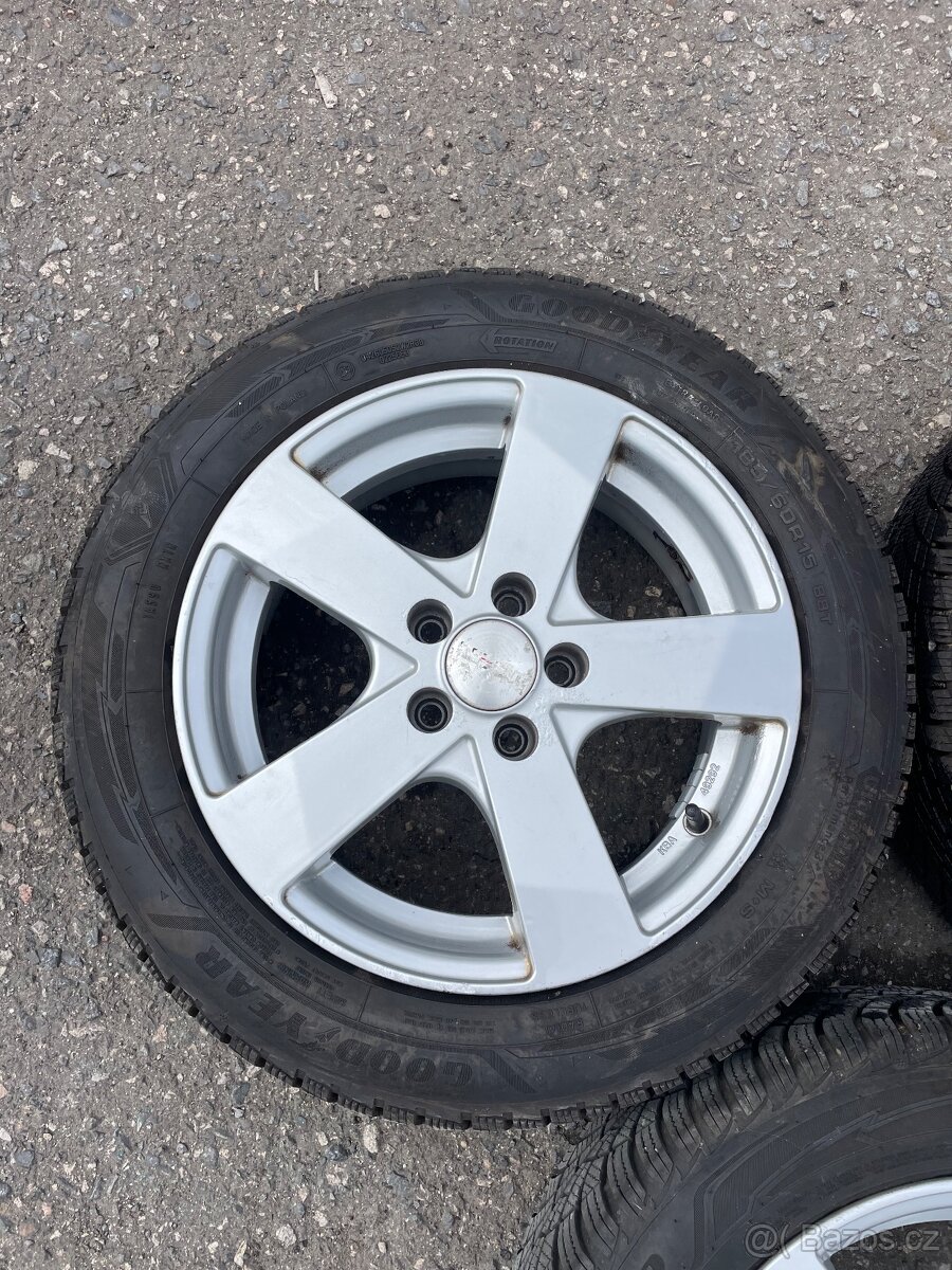Zimní sada 5x100 DEZENT 185/60/15 ET38 Rapid - 5
