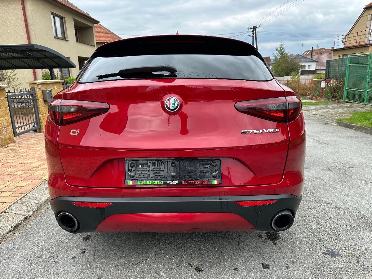 Alfa Romeo Stelvio 2.0T SUPER Q4 206kW - 5