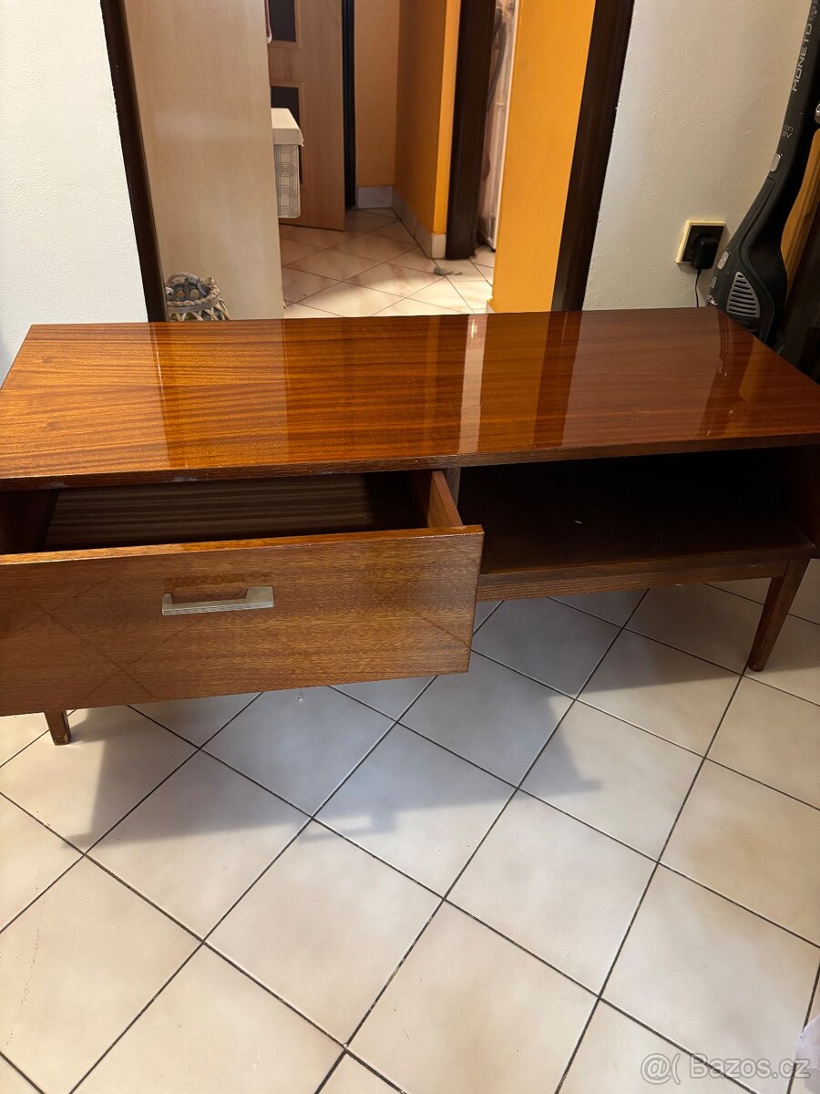 Retro nábytek - 5