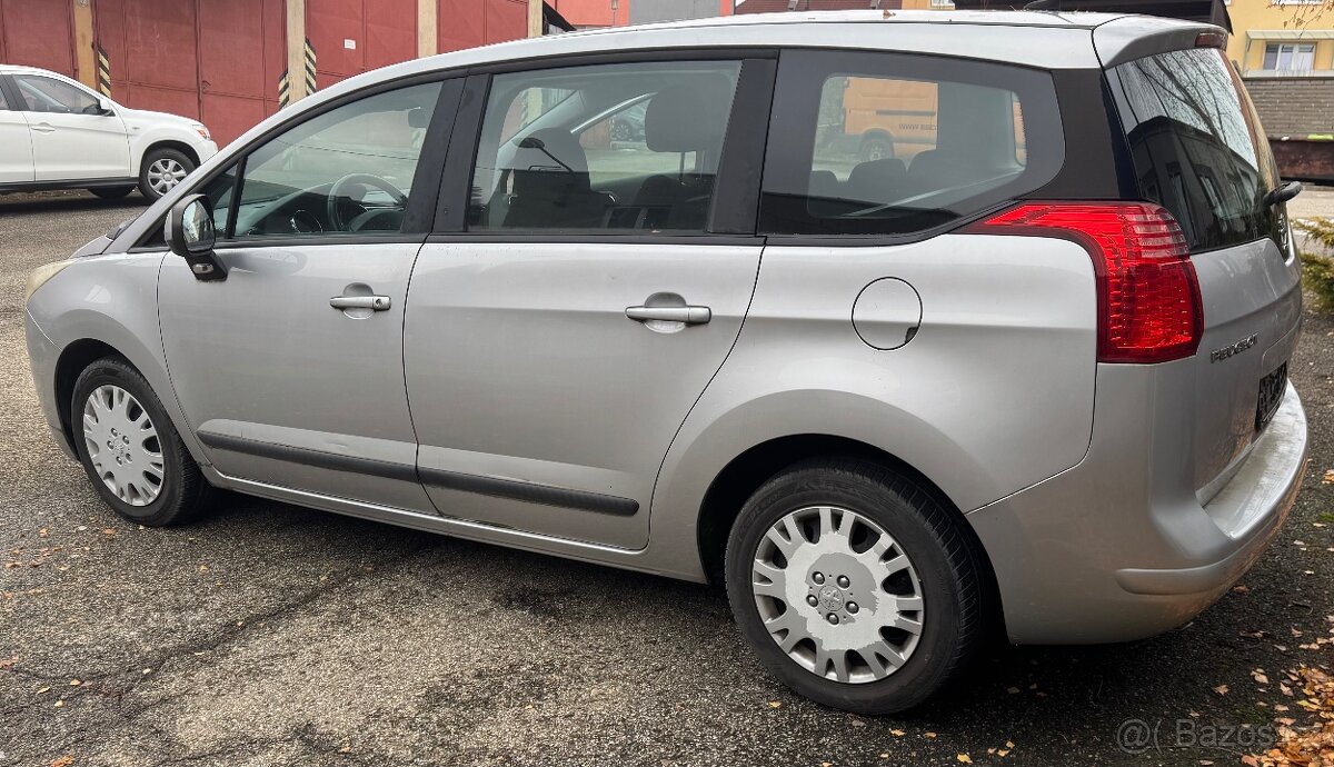 Peugeot 5008 - 5