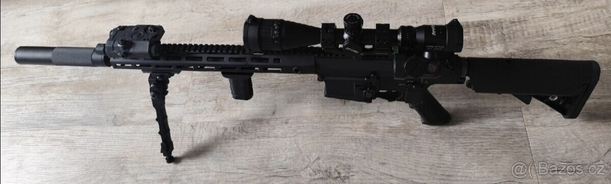 DMR - SR-25K s příslušenstvím
- 5