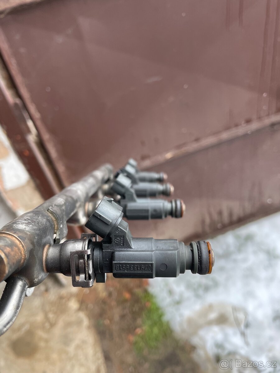 Sací potrubí Audi 4.2 mpi - 5