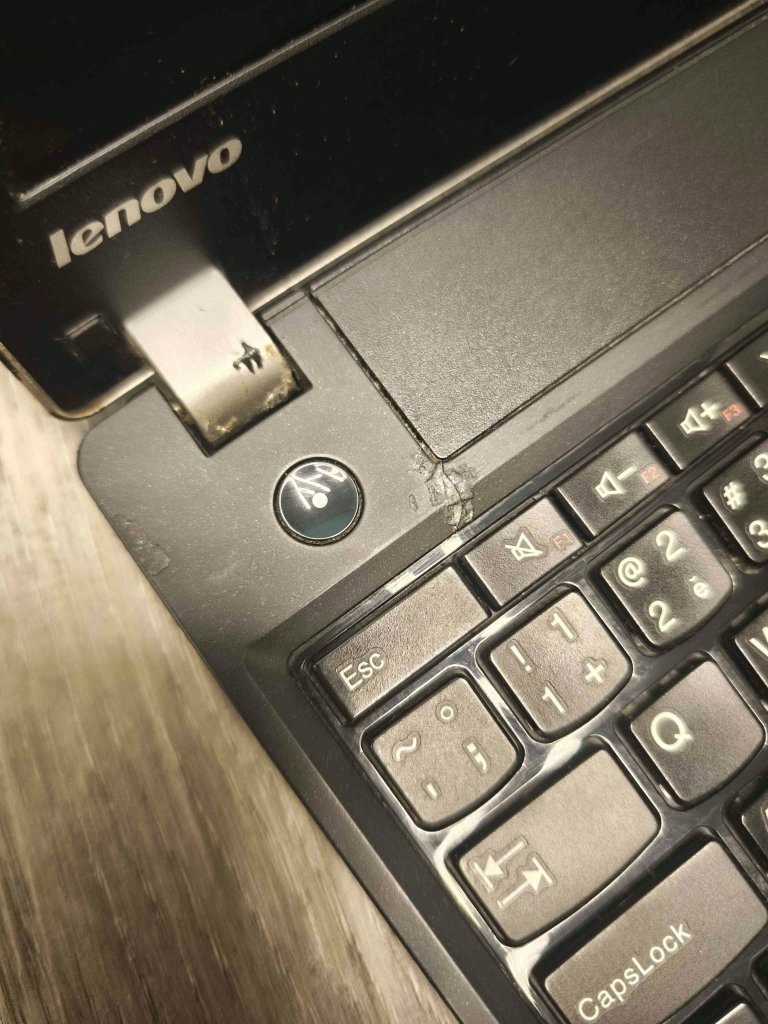 Lenovo ThinkPad (notebook) + pouzdro Dicota - 5