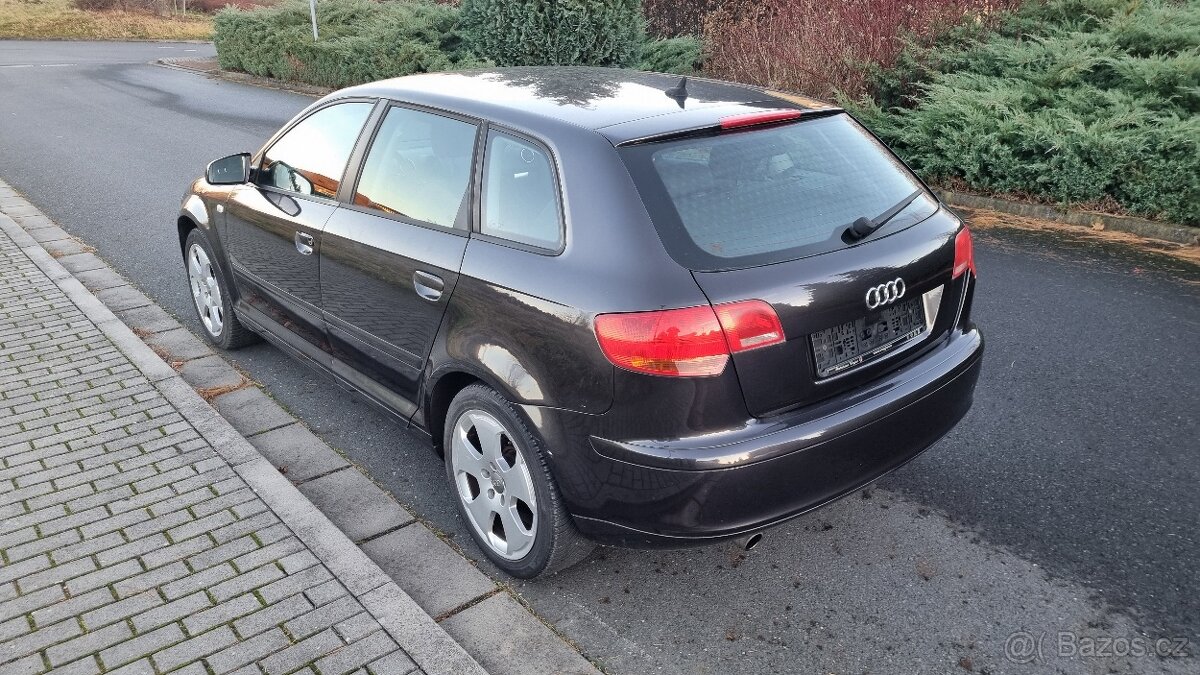 AUDI A3 SPORTBACK 1.6 BENZÍN - 5