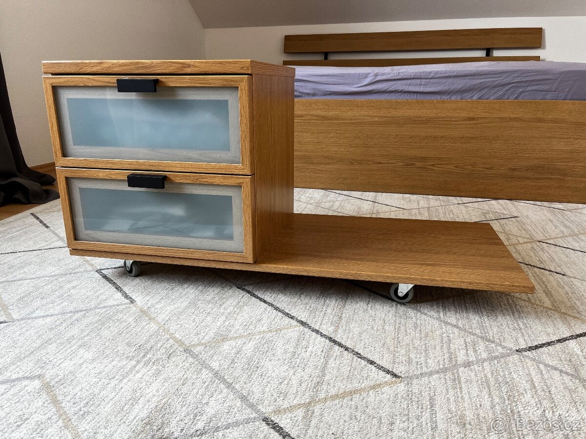 Dřevěná postel IKEA - 5