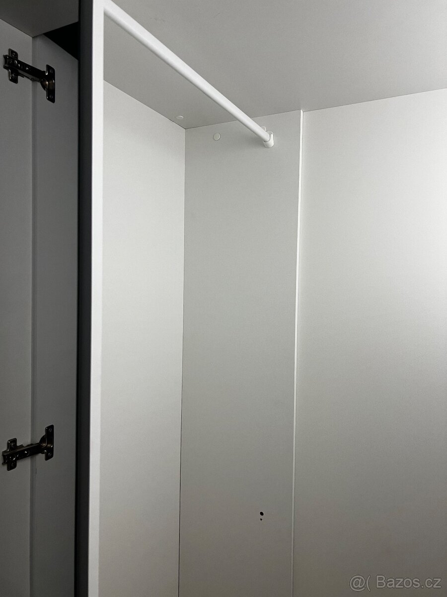 Šatní skříň - 5