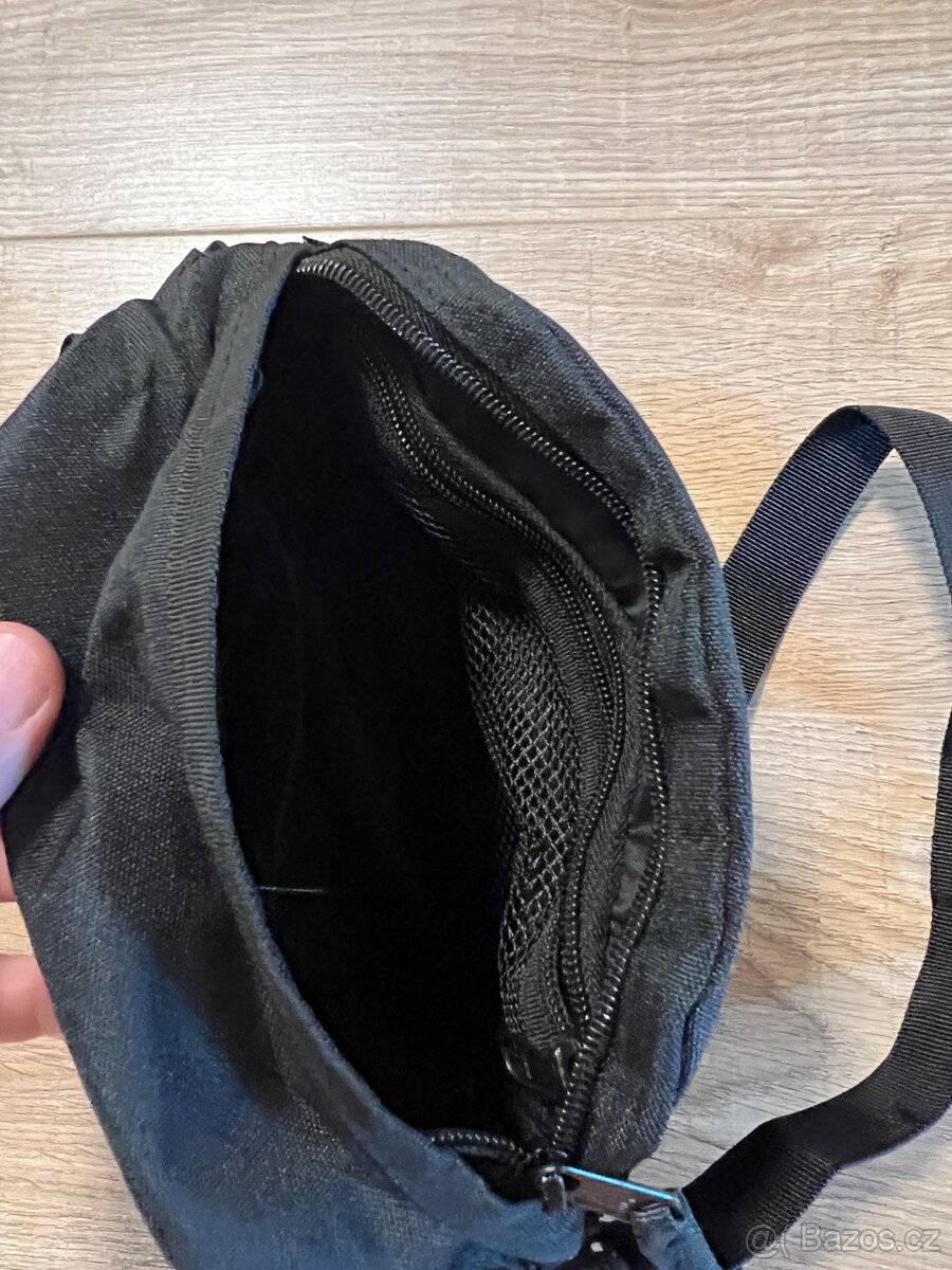 Ladvinka Stussy cerna - 5