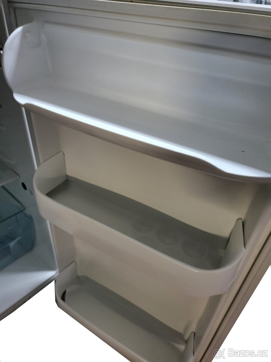 lednice Electrolux s horním mrazákem - 5