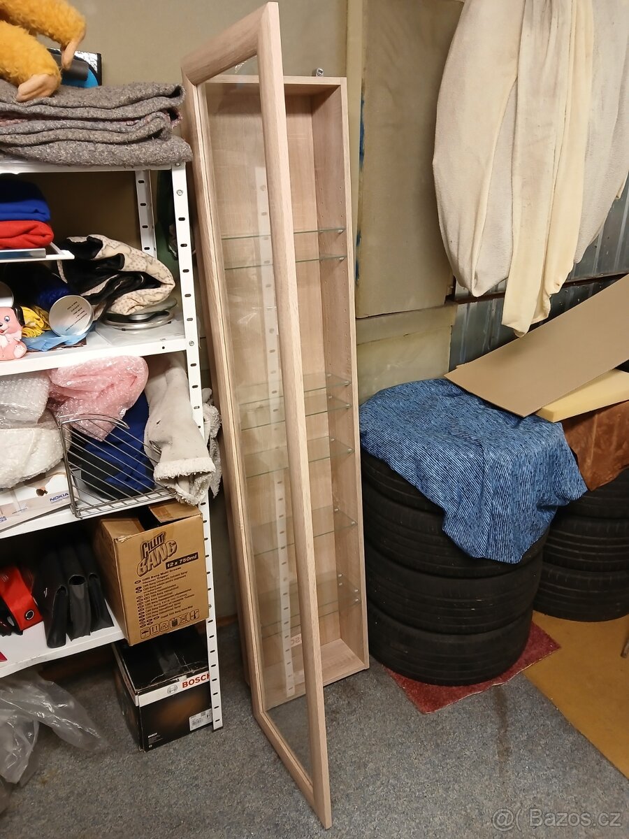 Vitrína závěsná 169x42x18cm - 5