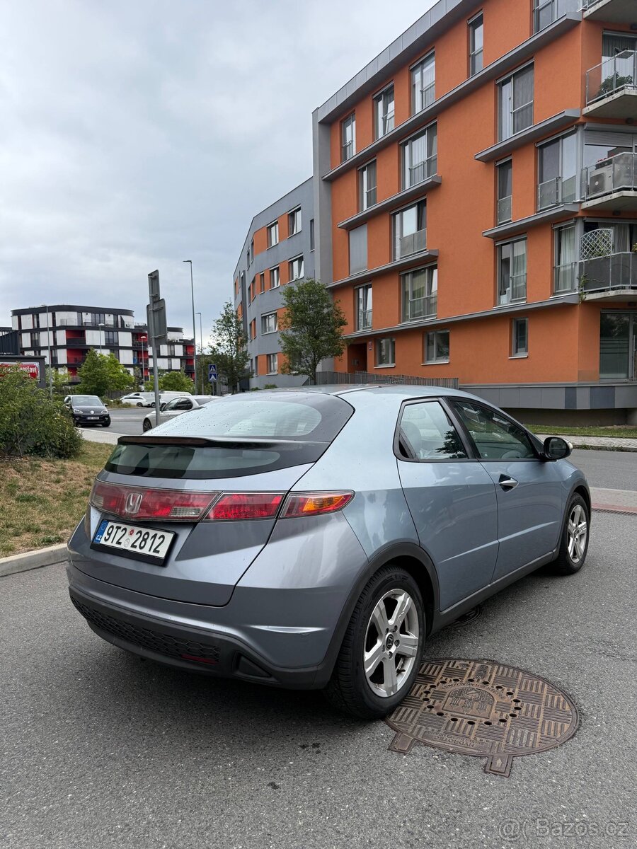 Honda Civic 8, 1.4 benzin - 5