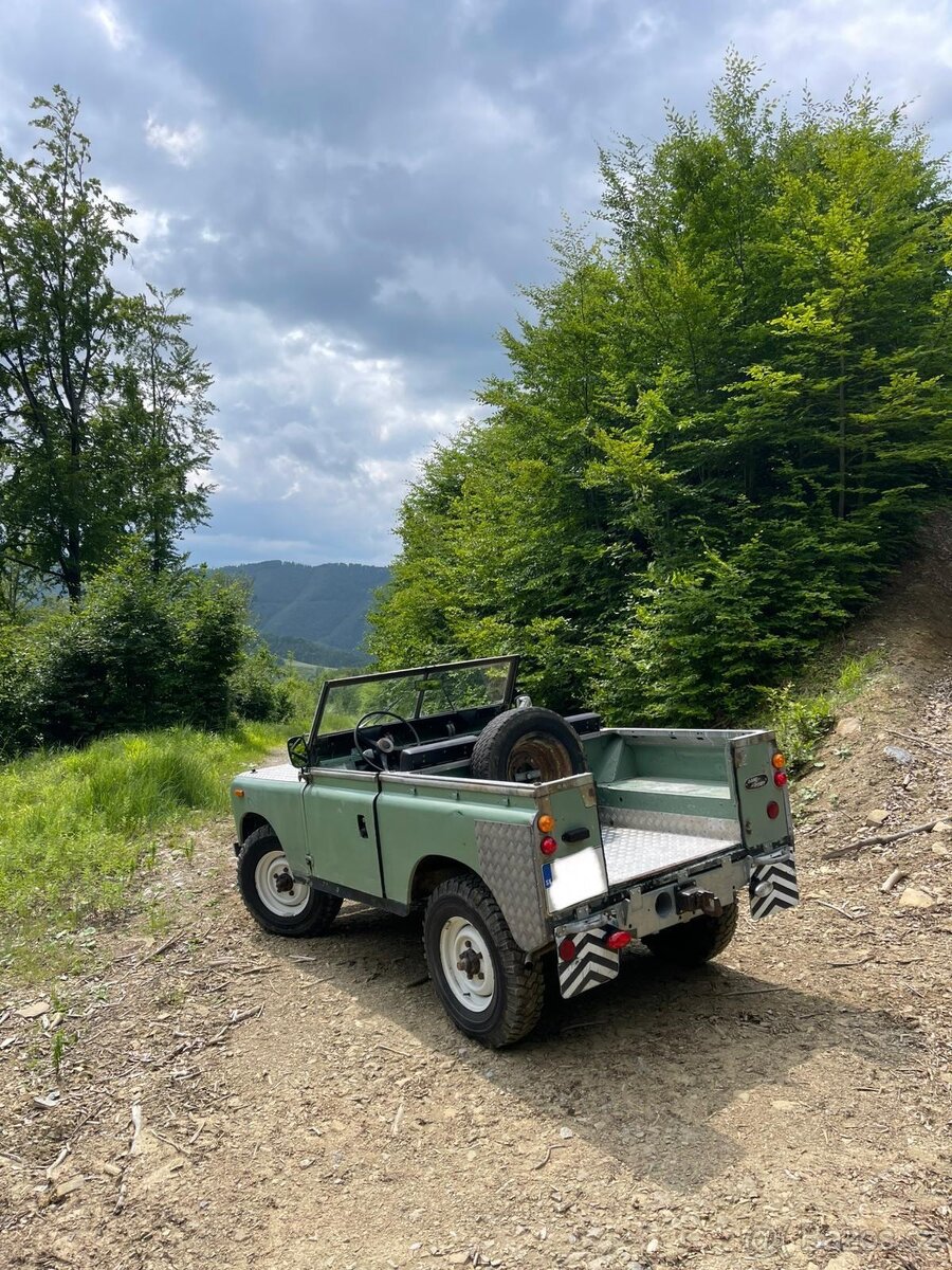 Land rover defender