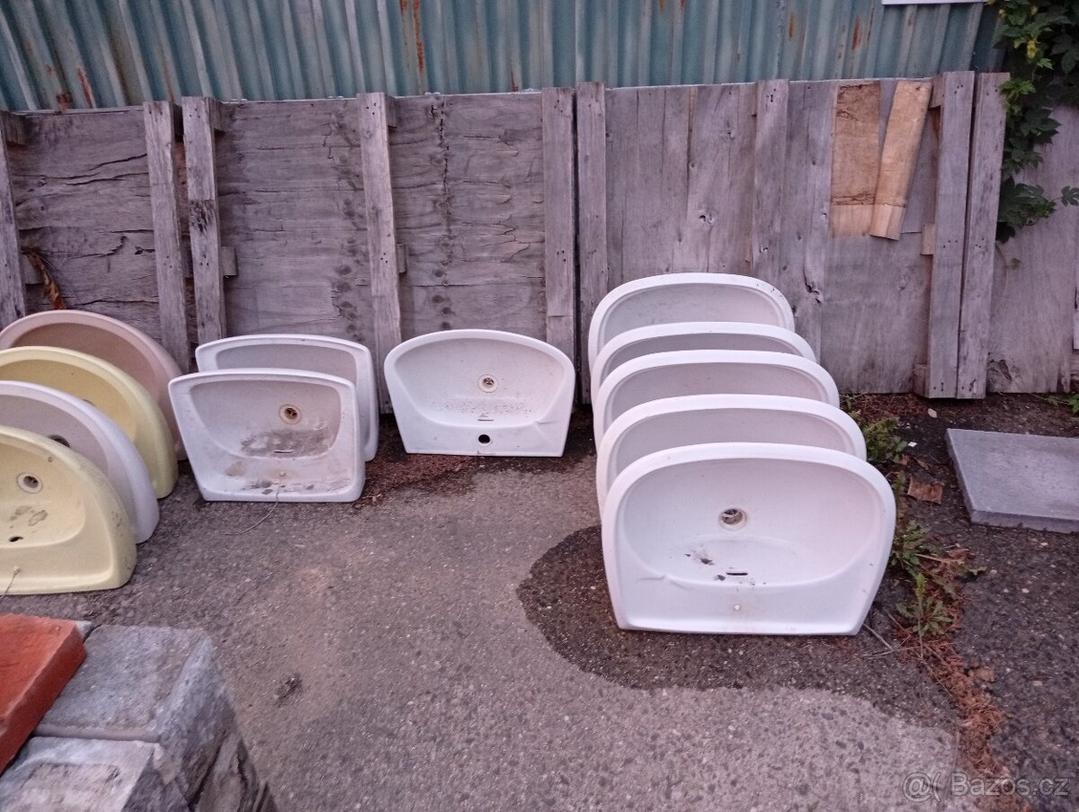 Umyvadla, bidety a WC - 5