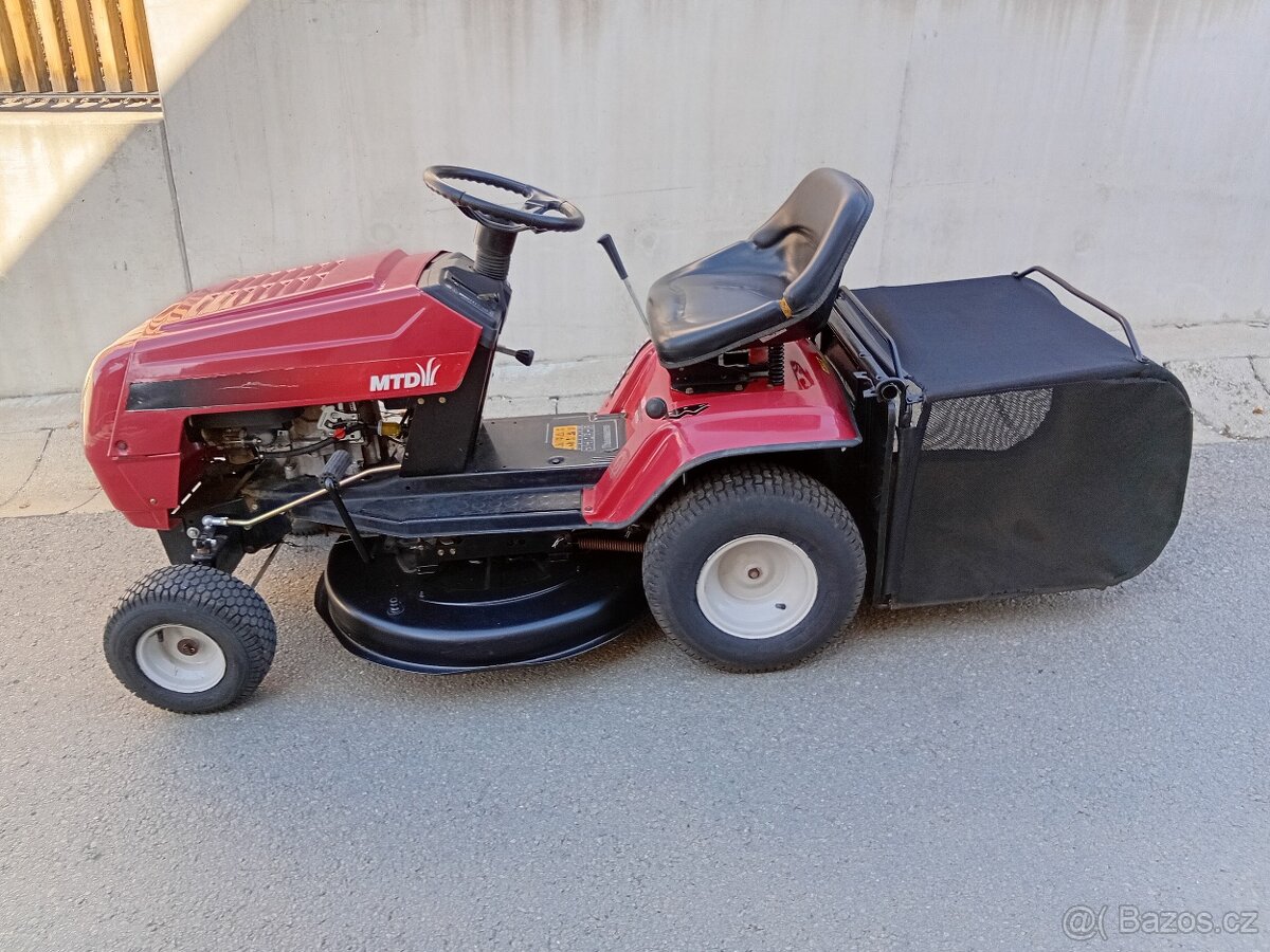 Prodám zahradní traktor MTD - 5