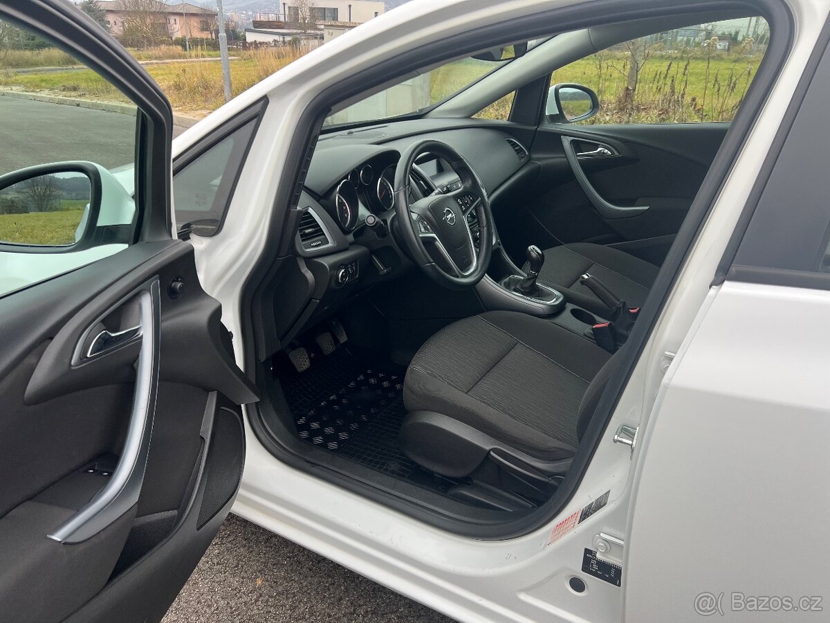 Opel Astra J 1.4 - 5