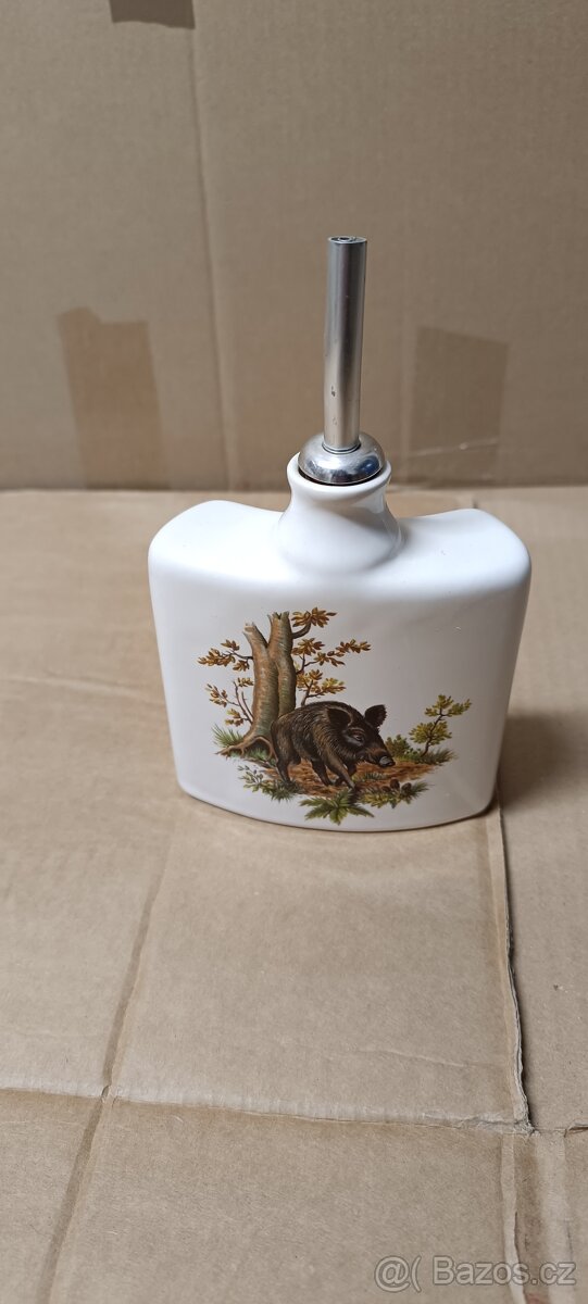 Porcelánová placatka / karafa – myslivecký motiv (divoké pra - 5