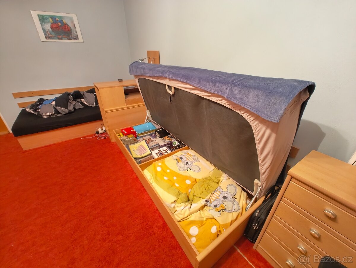 Nábytek z pokoje - 5