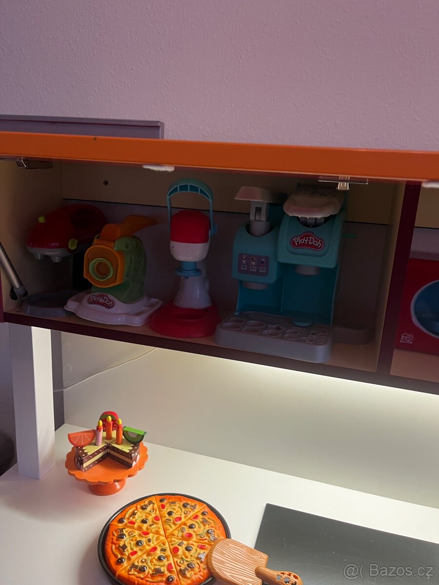 Dětská kuchyňka dřevěná od stolaře - 5