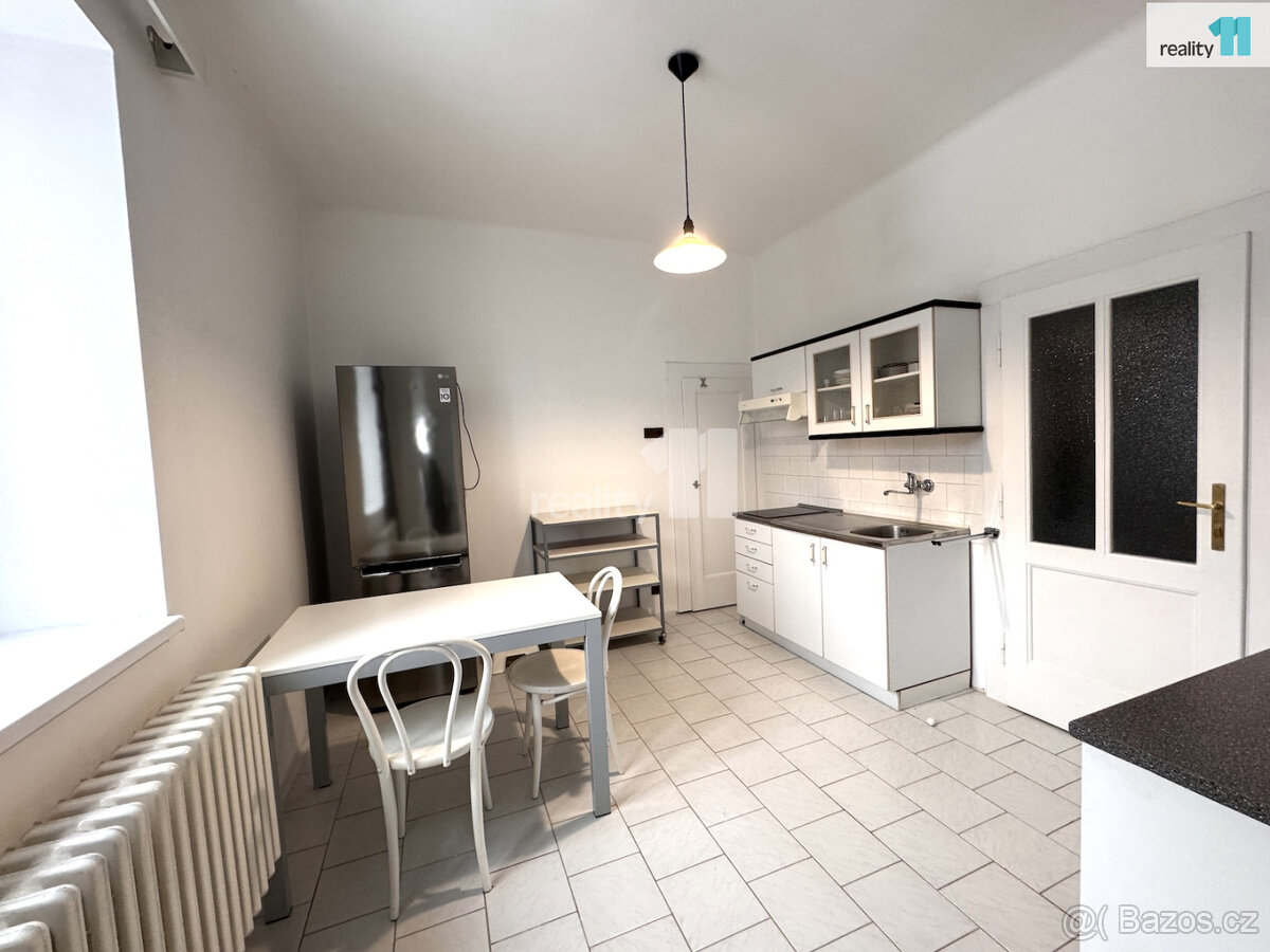 Pronájem 1+1/B, 49 m2, cihla, zařízený, Praha 8 Kobylisy - 5