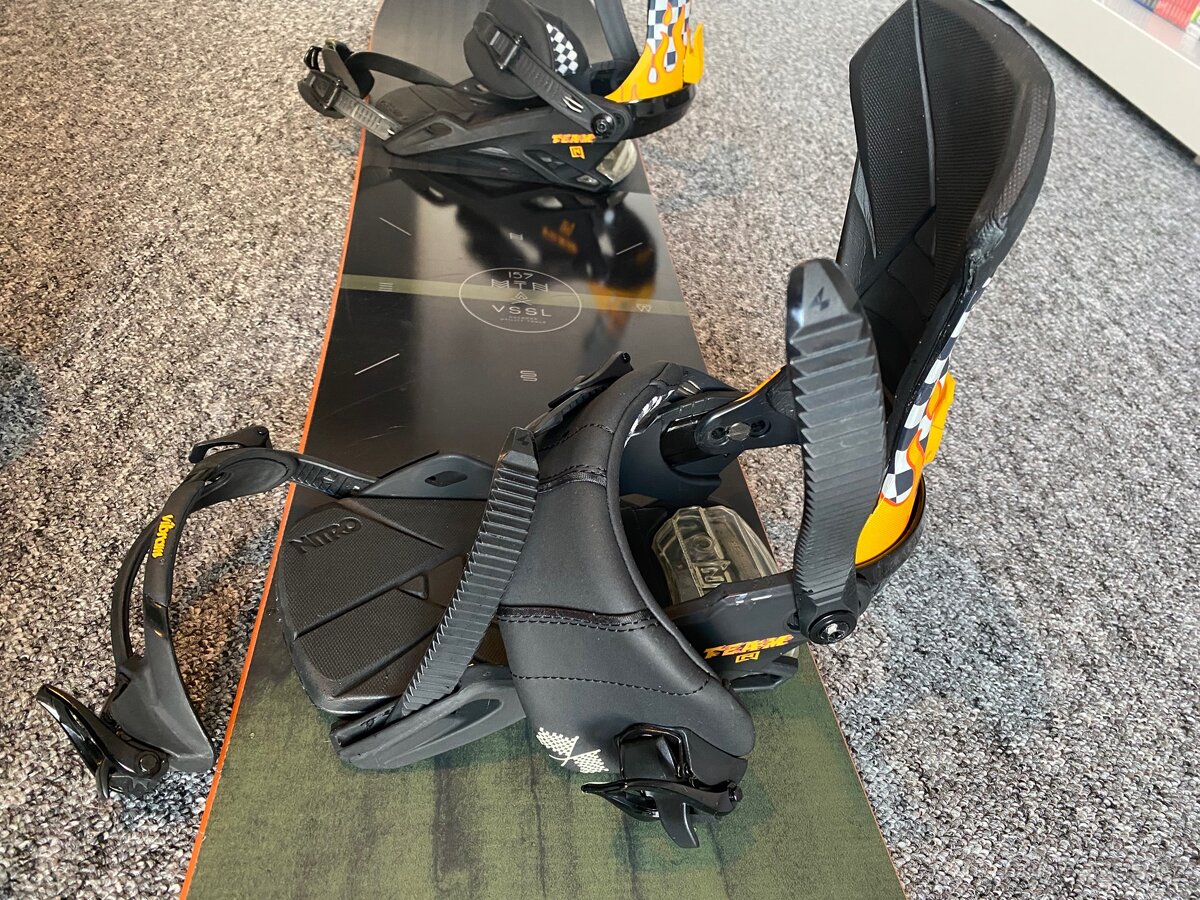Snowboard Nitro Mountain VSSL 157cm s vázáním - 5