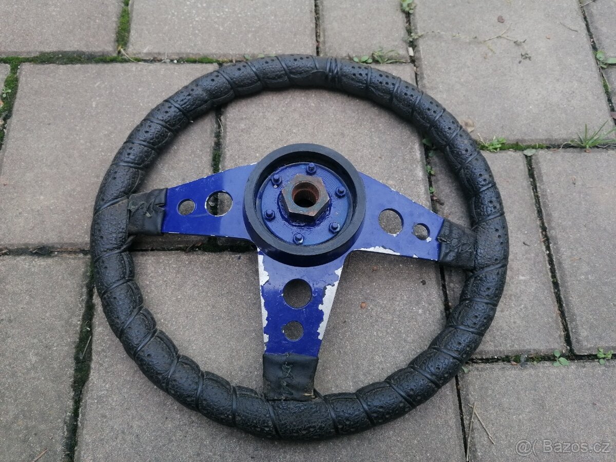 Predám športový volant Škoda - 5