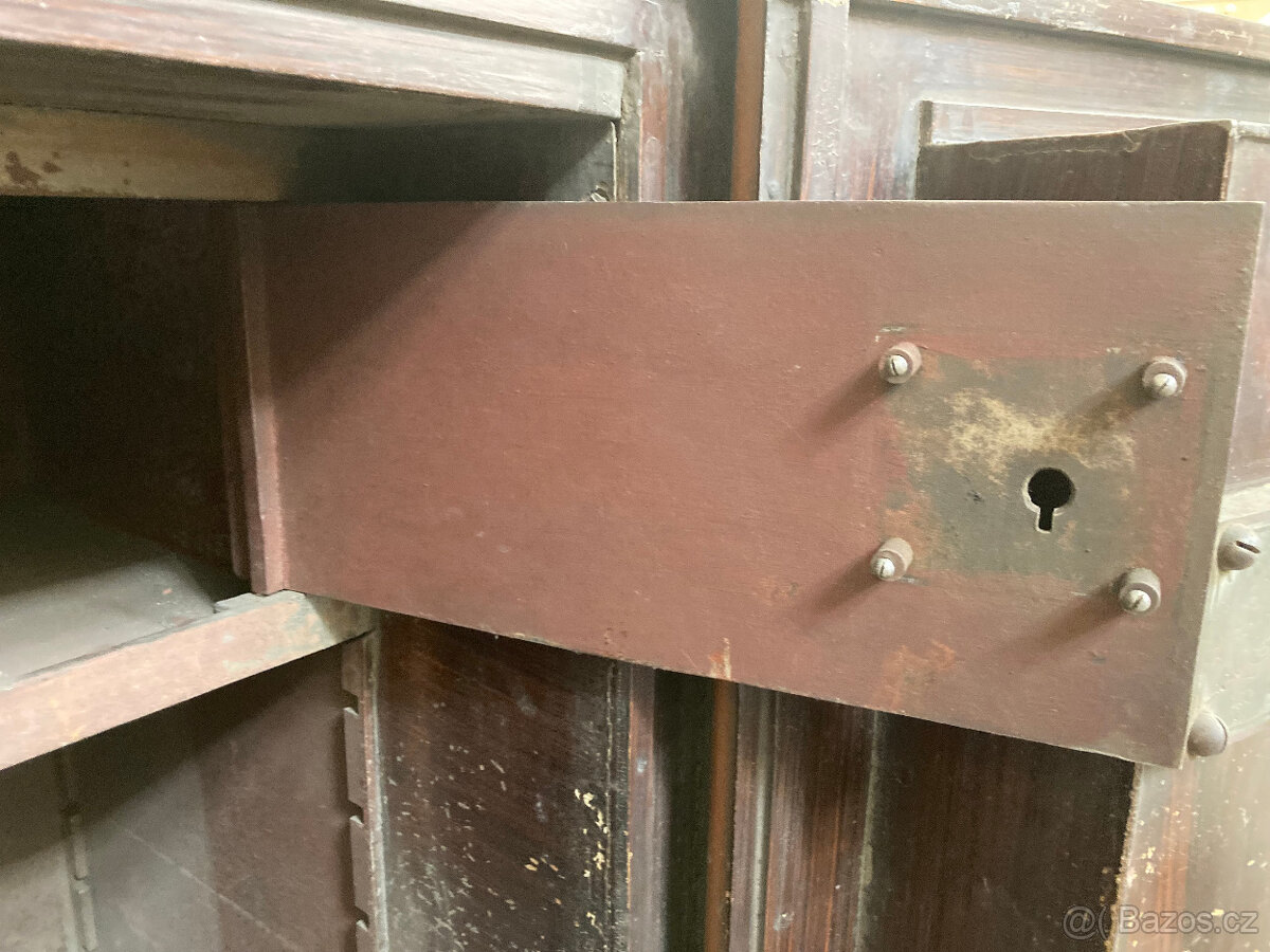 Trezor starožitný Popelka za 12.000 kč - 5