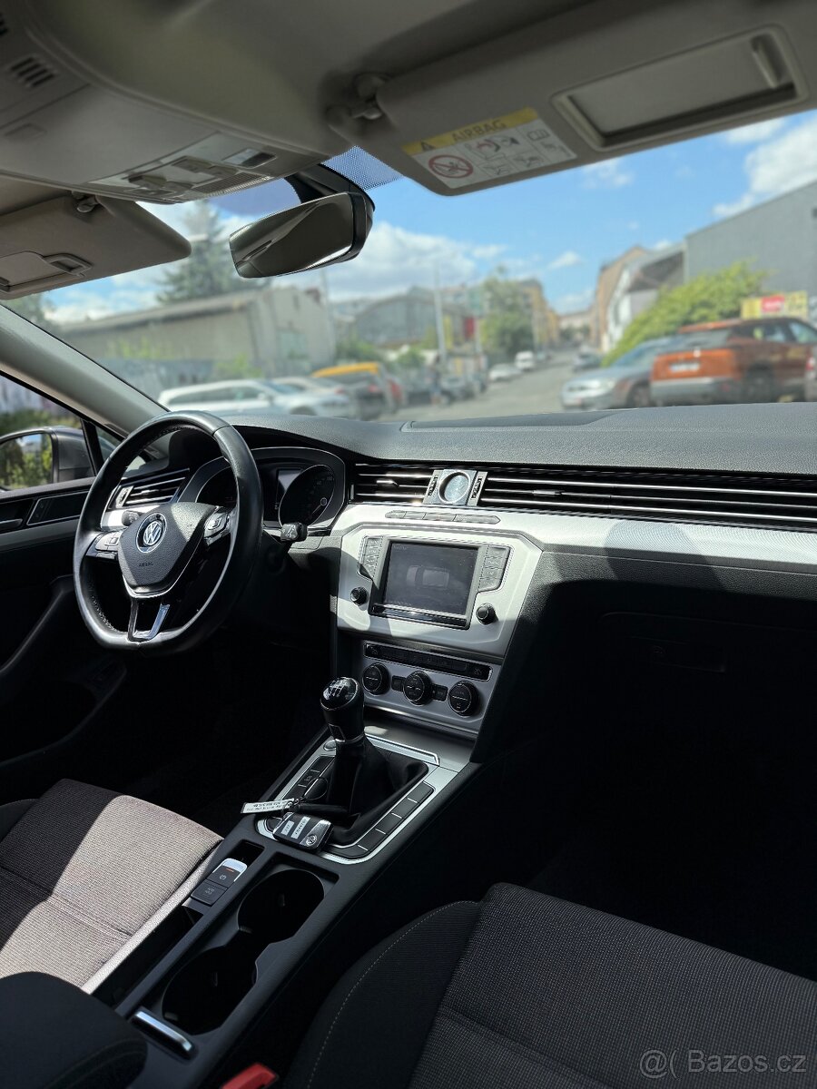 Volkswagen Passat, 2.0TDI 110 KW Manuál 6q 337km Ojeté, 12/2 - 5