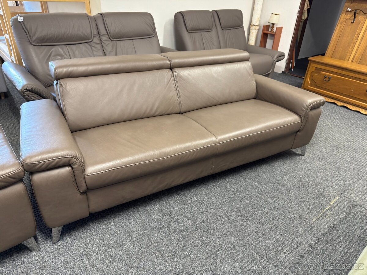 Sedací souprava 3 + 3 + taburet - kůže - NEPOUŽITÉ - 5