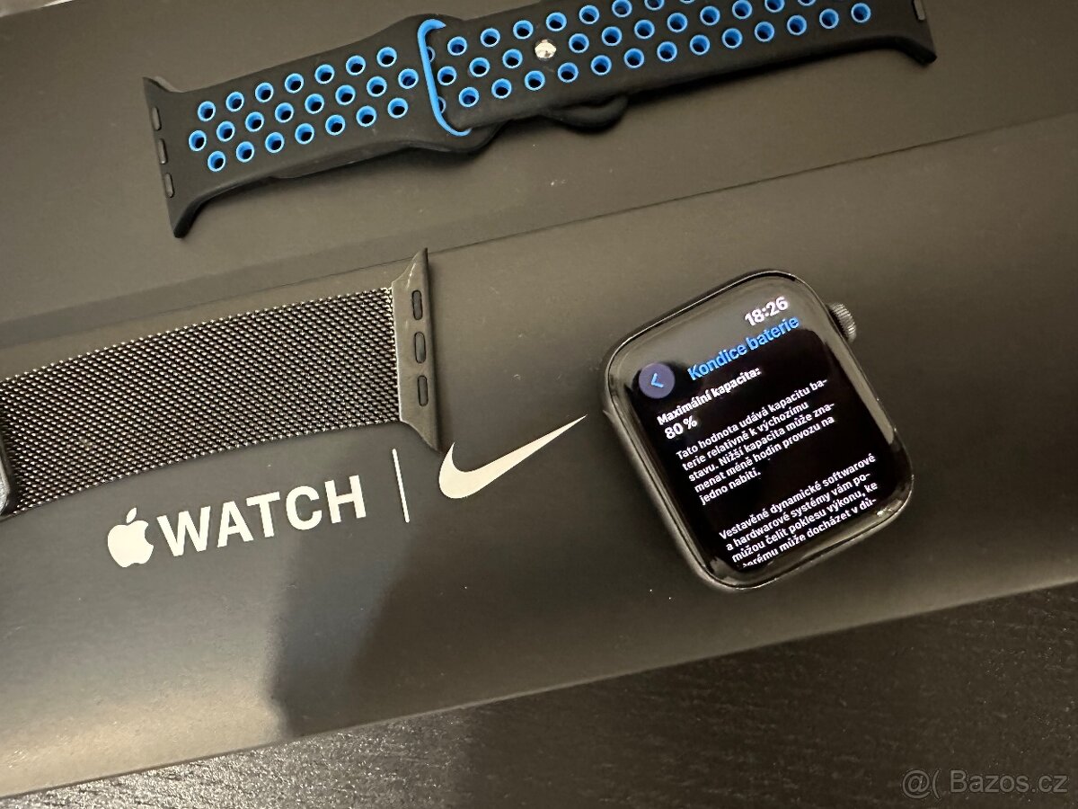 Apple Watch SE Nike Space Gray 44mm - 5