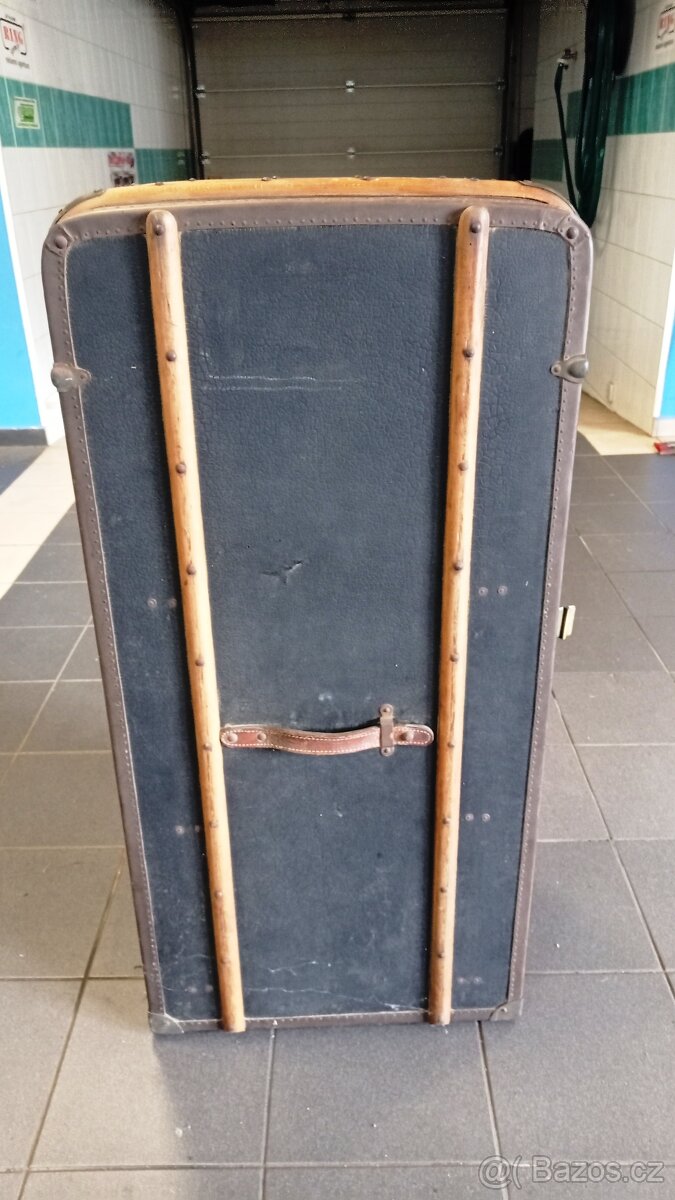 Prodám velký starožitný cestovní kufr - 5