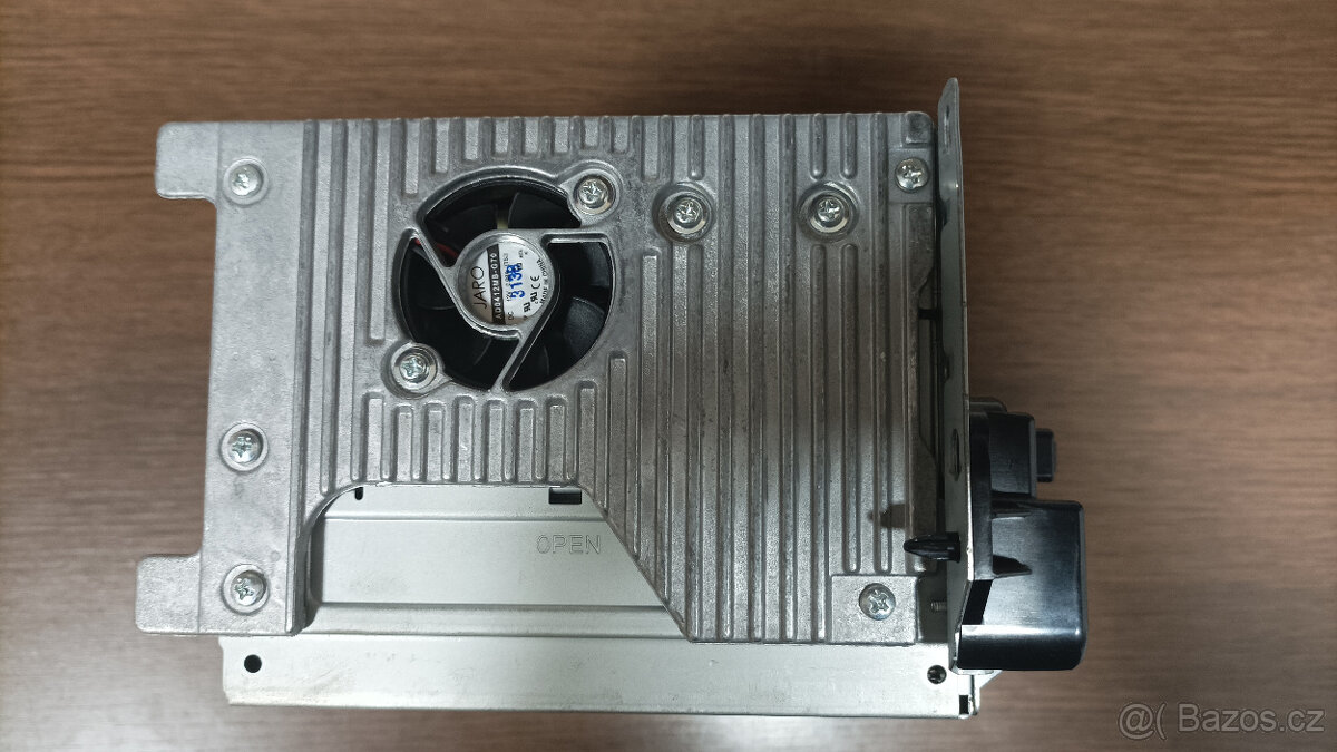 jednotka uConnect 8.4 RE2 - 5