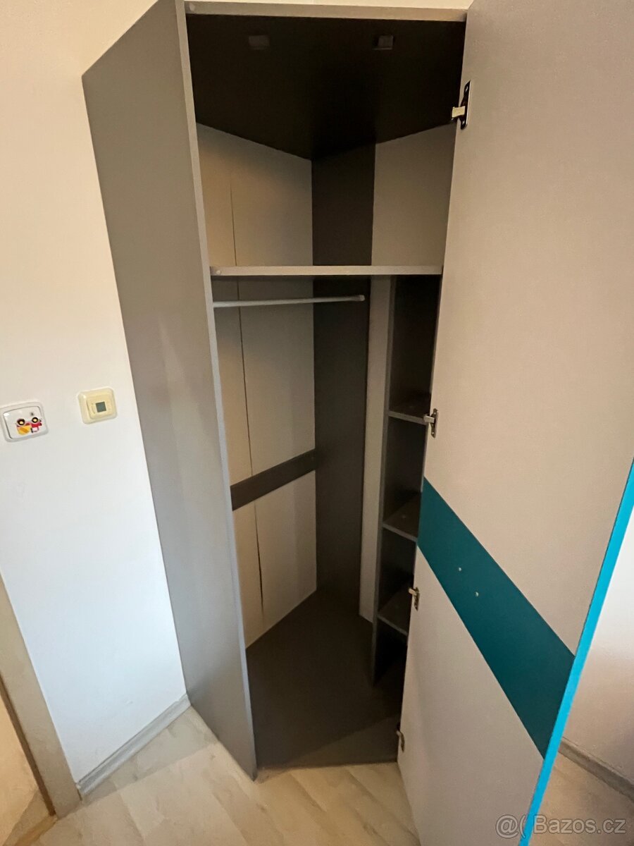 Rohová skříň 73,5 x 73,5 x 189,5 cm - 5