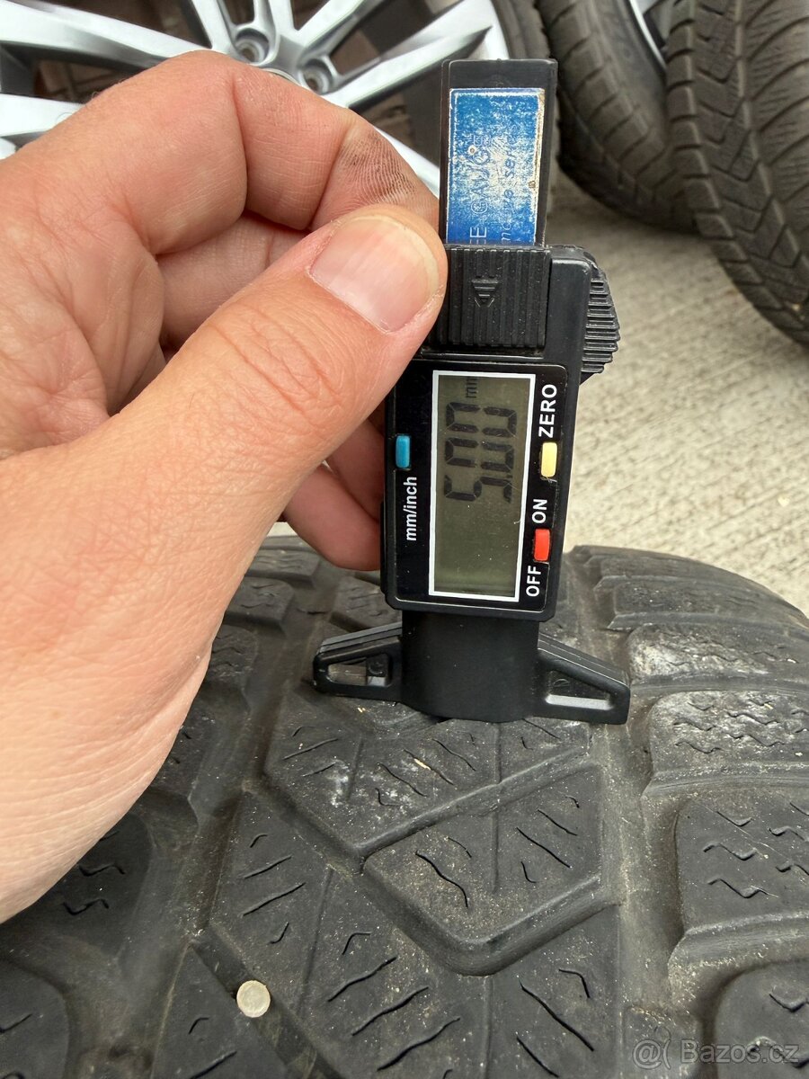 18" Elektrony VW 5x112 so zimnymi pneu 225/40 R18 - 5