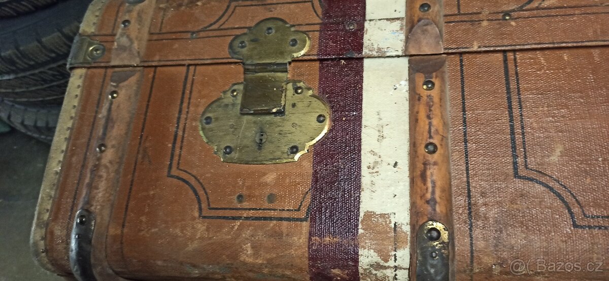 PRODÁM ZACHOVALÝ LODNÍ KUFR - 5