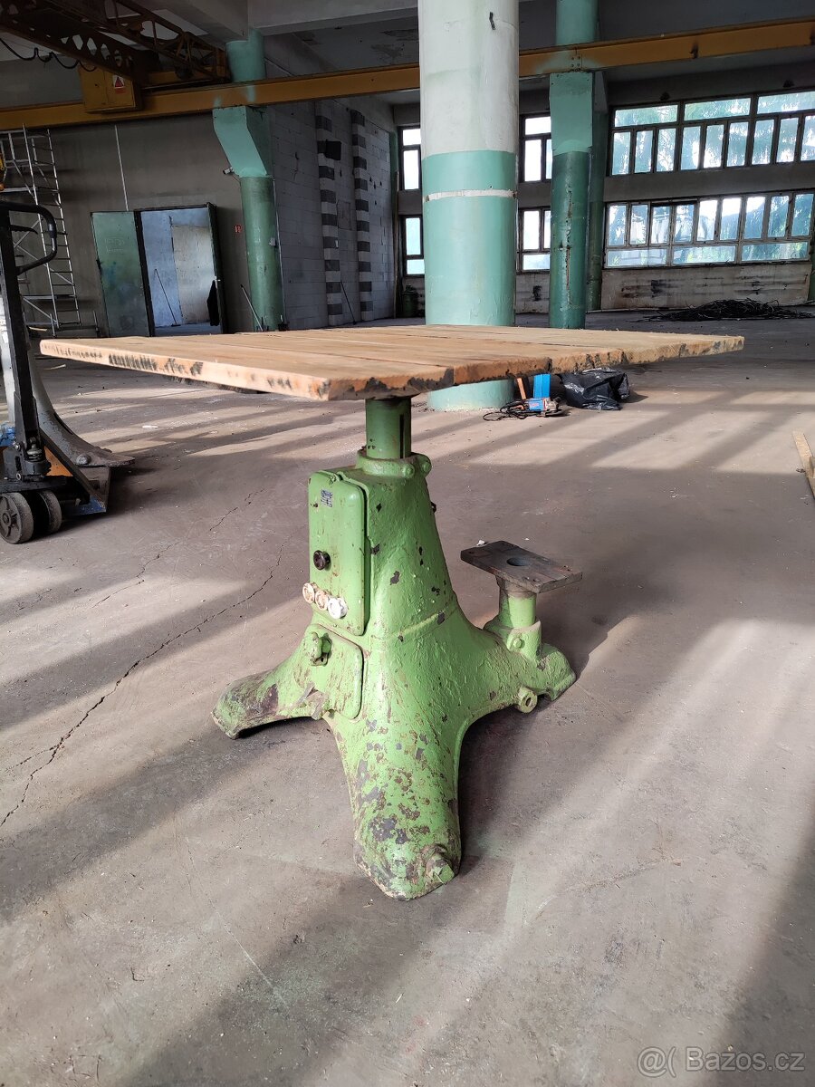 Industriální stůl, nábytek, židle, stojan.. - 5