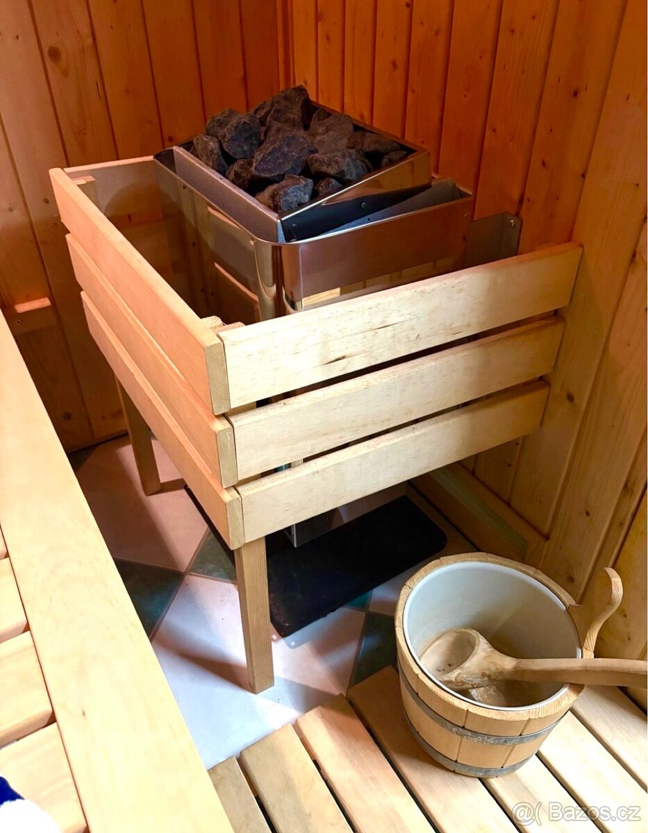 Finská sauna, jako nová — rozměry 1,90 × 1,75 × 2,00 m - 5