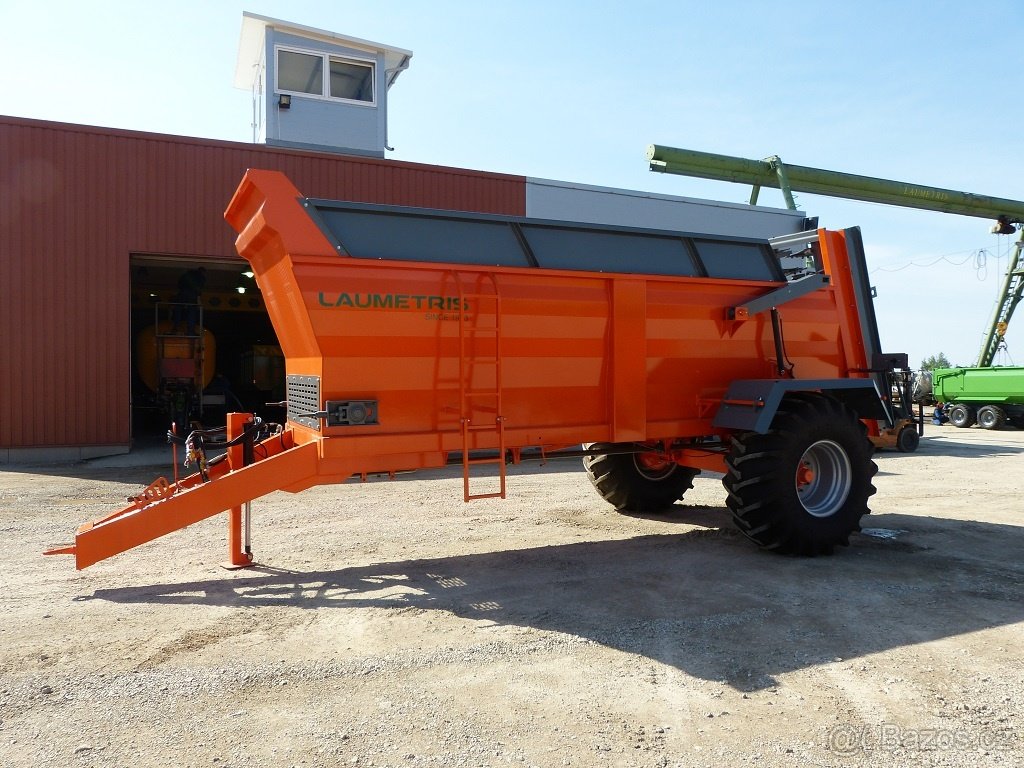 Rozmetadlo hnoje - chlévské mrvy - jednoosé - nosnost 8 tun - 5