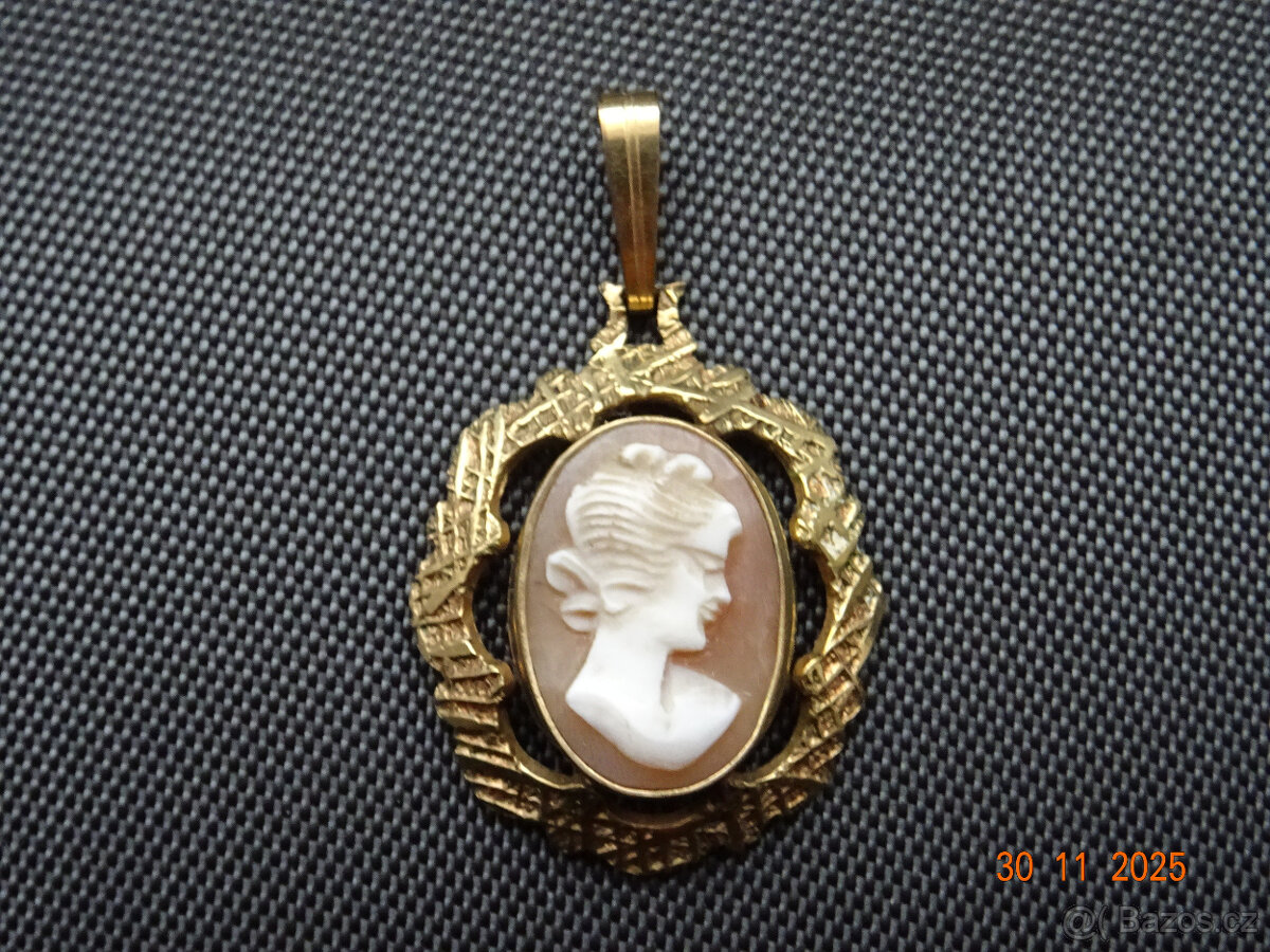 PŘÍVĚSEK NA ŘETÍZEK – double - 5