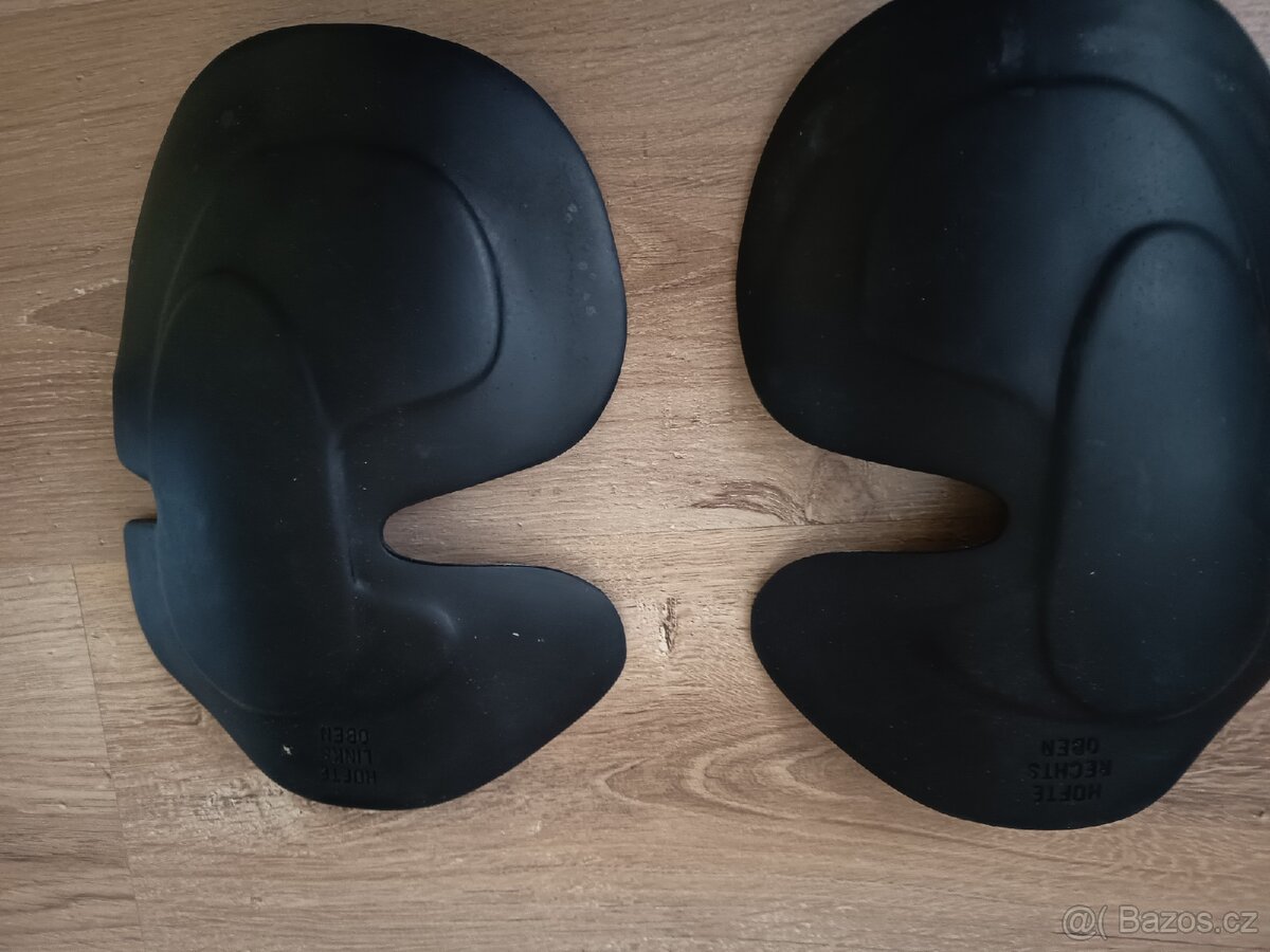 Chrániče kolen a kyčlí a ramen - 5