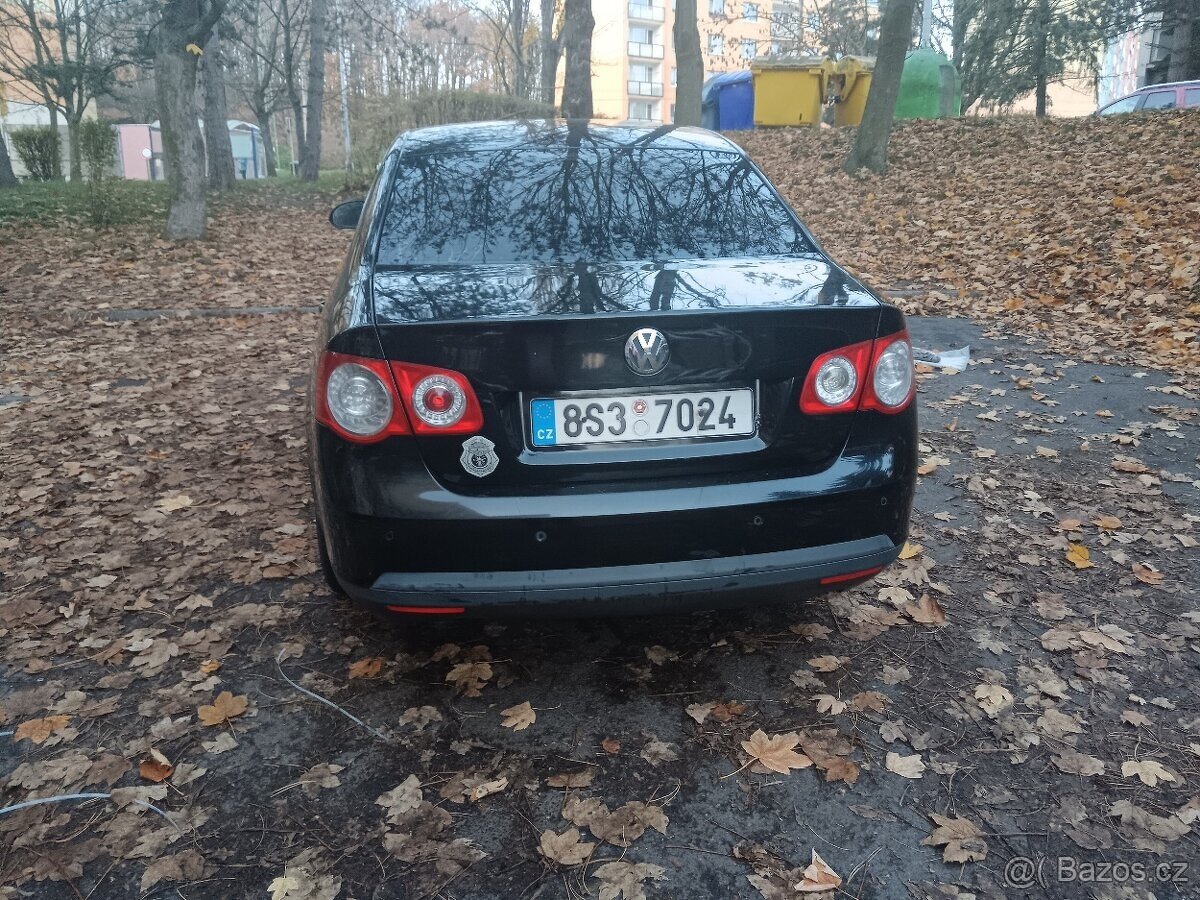 Prodám vymnenim Volkswagen Jetta 1.9 tdi 77 ke rv 2008 - 5