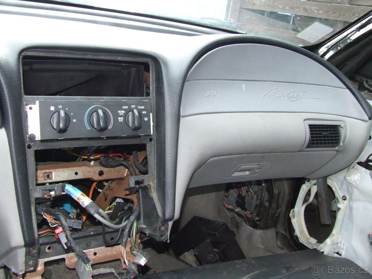 Prodám na Mustang SN95 Pár dílů - 5